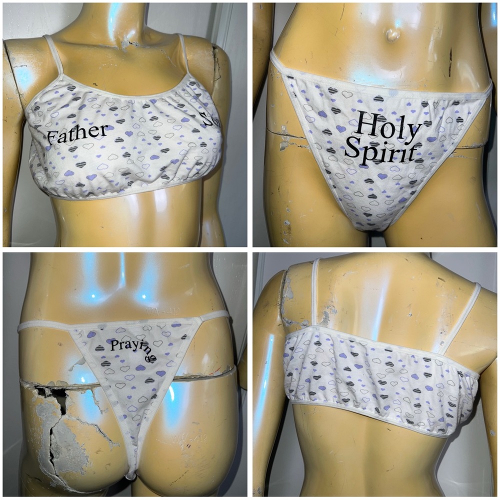 Praying 2 Piece Set - Picture 5 of 16